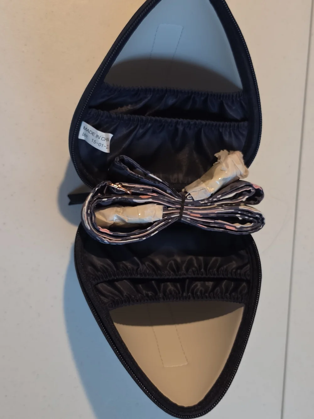 Milkwear Case for Wearable Pumps (Navy/Le Floral)